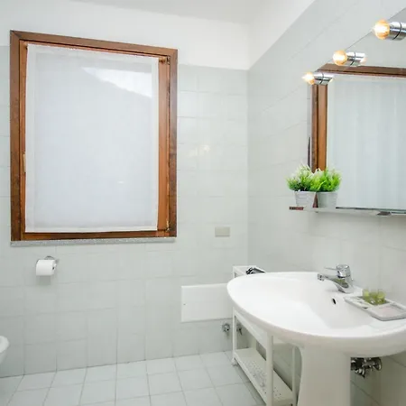 Vivimihome - Rifugio Genzianella Апарт-отель 4*
