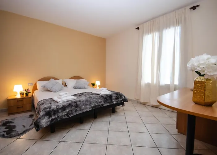 Apart Otel Vivimihome - Rifugio Genzianella San Domenico