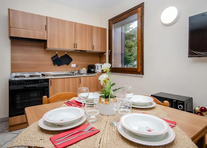 Vivimihome - Rifugio Genzianella Apart Otel San Domenico