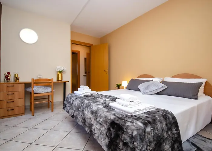 Vivimihome - Rifugio Genzianella 4*