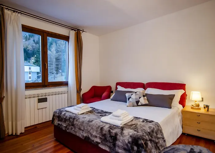 Vivimihome - Rifugio Genzianella 公寓式酒店 4*